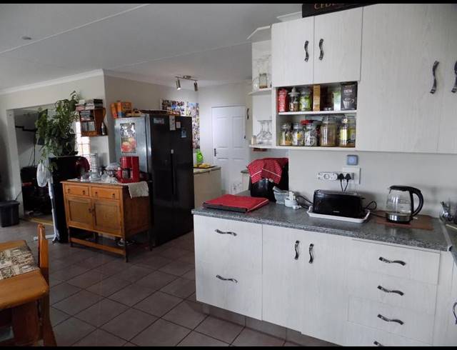 3 BEDROOM HOUSE FOR SALE IN FRAAIUITSIG